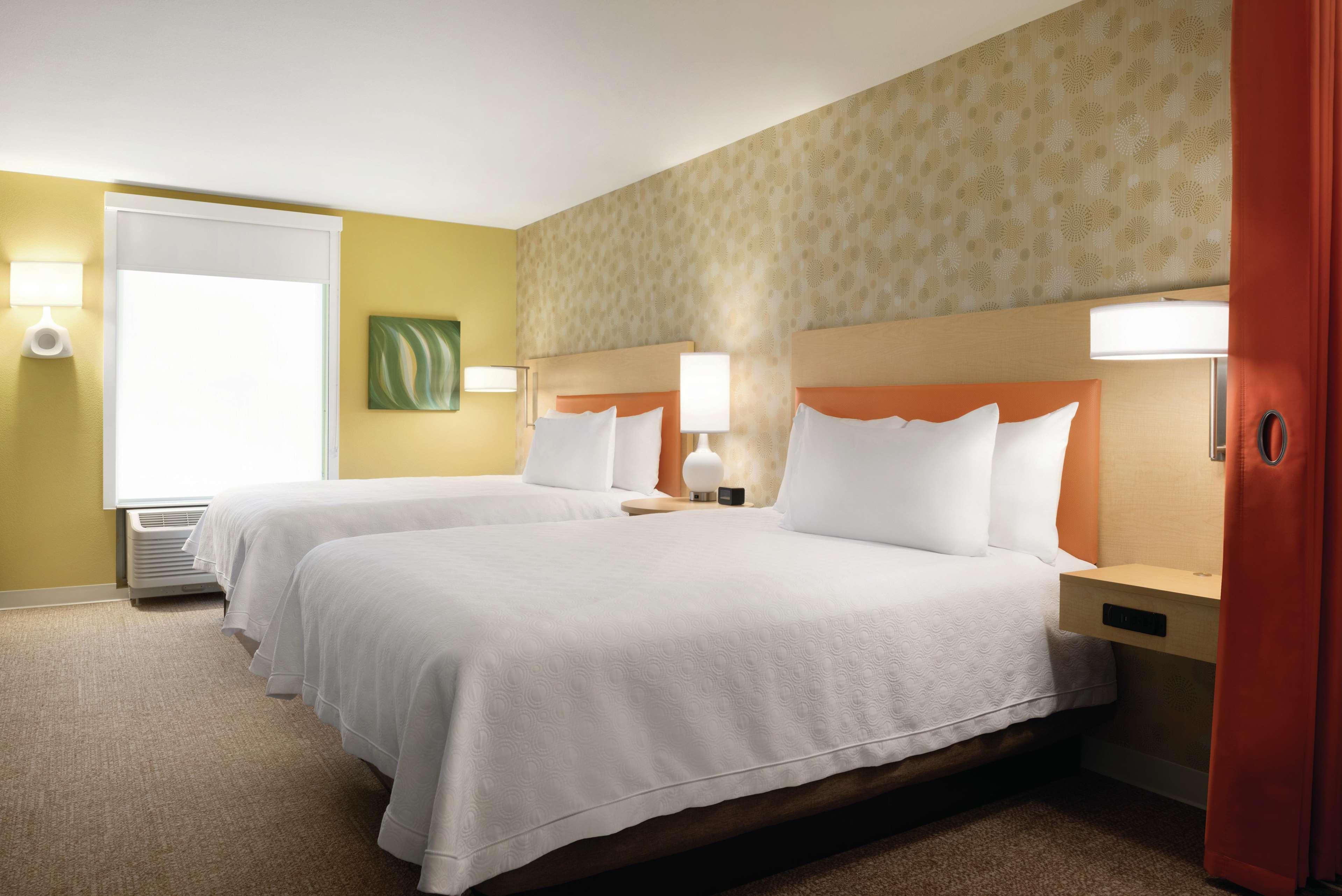 Home2 Suites By Hilton Iowa City Coralville Exterior photo