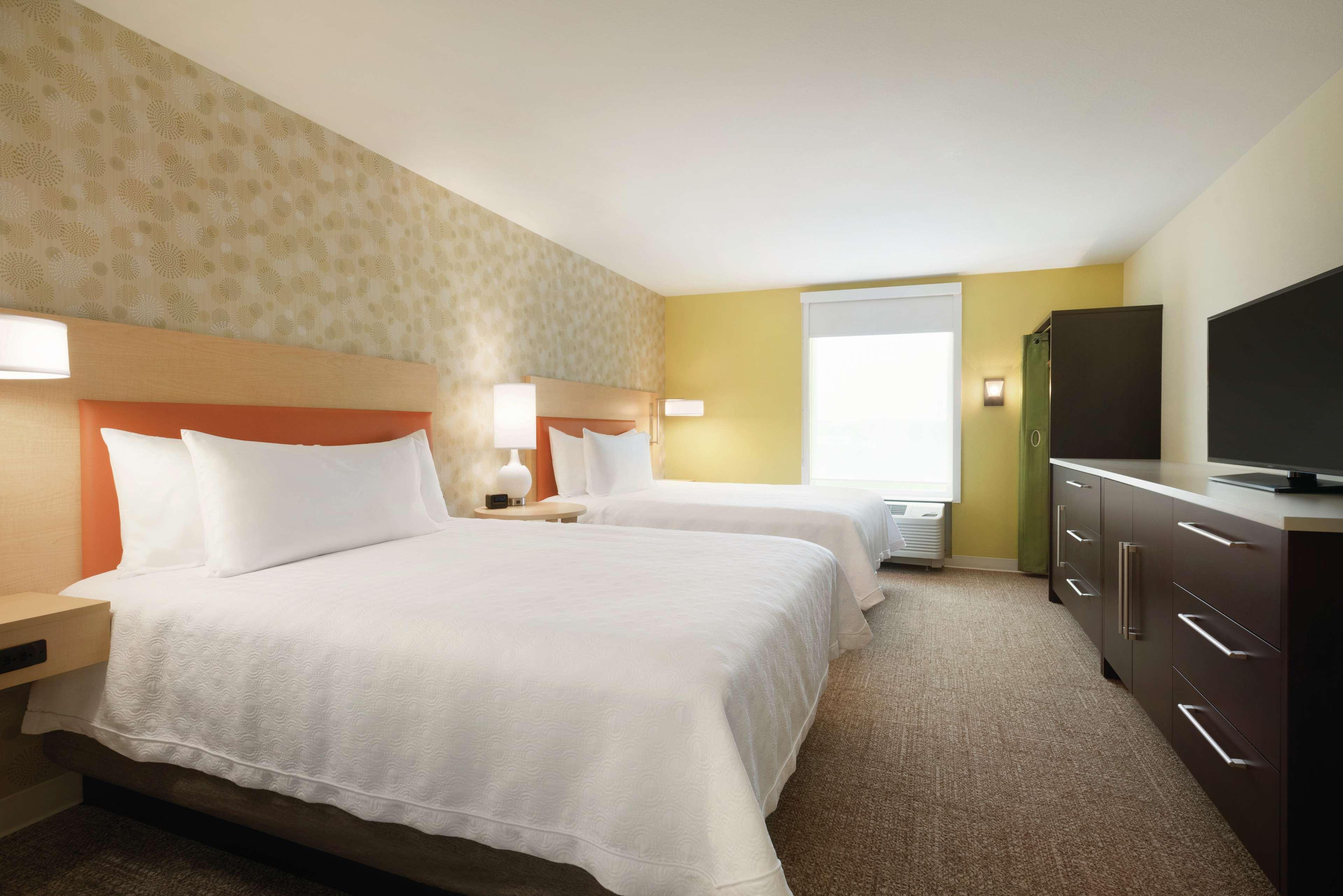 Home2 Suites By Hilton Iowa City Coralville Exterior photo