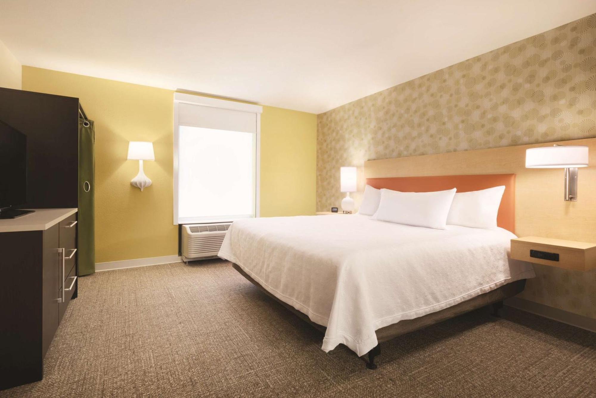 Home2 Suites By Hilton Iowa City Coralville Exterior photo